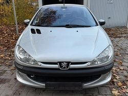 Silber Gebraucht 2003 Peugeot 206 CC Cabrio | 650 €
