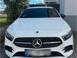 Weiß Gebraucht 2018 Mercedes A200 AMG line Limousine | 24.500 € (Fairer Preis)