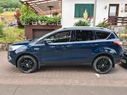 Blau Gebraucht 2018 Ford Kuga Cool & Connect SUV | 12.801 € (Guter Preis)