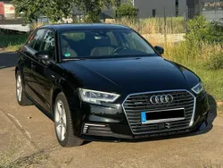 Schwarz Gebraucht 2017 Audi A3 Sportback e-tron S-Line Limousine | 15.500 € (Superpreis)