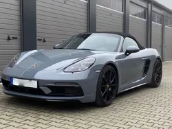 Grau Gebraucht 2024 Porsche 718 Boxster Cabrio | 107.950 € (Etwas zu teuer)