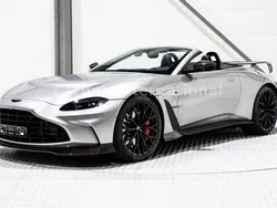 Silber Neu 2024 Aston Martin V12 Vantage Cabrio | 359.000 € (Fairer Preis)