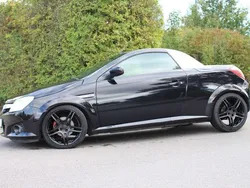 Schwarz Gebraucht 2007 Opel Tigra Cabrio | 1.350 € (Fairer Preis)