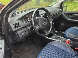 Schwarz Gebraucht 2011 Mercedes 200 Kombi | 5.900 € (Fairer Preis)