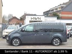 Grau Gebraucht 2022 Hyundai Staria Signature Van / Kleinbus | 36.990 € (Superpreis)