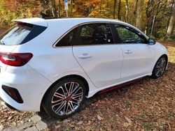 Weiß Gebraucht 2020 Kia Ceed GT Limousine | 19.900 € (Superpreis)