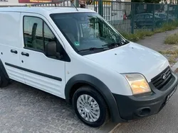 Weiß Gebraucht 2009 Ford Tourneo Connect Van / Kleinbus | 2.950 € (Teuer)
