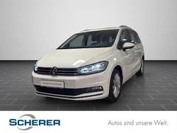Oryxwhite perlmutteffekt (metallic) Gebraucht 2022 VW Touran Highline Van / Kleinbus | 29.400 € (Guter Preis)