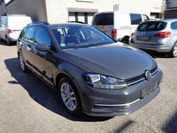Grau Gebraucht 2020 VW Golf VII Comfortline Kombi | 10.700 € (Fairer Preis)