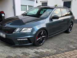 Grau Gebraucht 2018 Skoda Octavia RS Kombi | 22.000 € (Teuer)