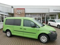 Grün Gebraucht 2018 VW Caddy Maxi Trendline Van / Kleinbus | 20.960 €