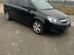 Schwarz Gebraucht 2012 Opel Zafira Van / Kleinbus | 2.600 € (Guter Preis)