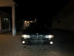 Grün Gebraucht 2001 BMW 520 Kombi | 1.100 €