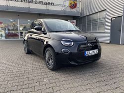 Nero, uni Gebraucht 2022 Fiat 500e Icon Kleinwagen | 24.990 € (Teuer)