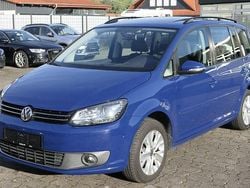 Blau Gebraucht 2011 VW Touran Comfortline Van / Kleinbus | 4.990 € (Guter Preis)