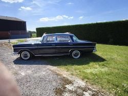 Blau Gebraucht 1965 Mercedes 300 SE Limousine | 65.000 €