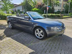 Grau Gebraucht 2004 Audi A4 Cabriolet Cabrio | 5.800 €