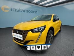 Gelb Gebraucht 2023 Peugeot e-208 Kleinwagen | 18.499 € (Guter Preis)