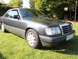 Schwarz Gebraucht 1992 Mercedes 230 Coupé | 7.500 €
