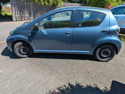 Blau Gebraucht 2009 Toyota Aygo Kleinwagen | 1.800 € (Guter Preis)