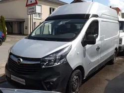 Silber Gebraucht 2017 Opel Vivaro Van | 14.900 € (Fairer Preis)