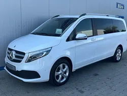 Weiß Gebraucht 2020 Mercedes V220 Van / Kleinbus | 38.999 € (Fairer Preis)