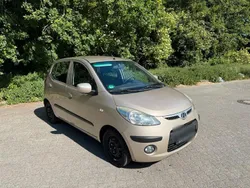 Silber Gebraucht 2009 Hyundai i10 Kleinwagen | 1.990 € (Etwas zu teuer)