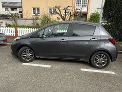 Grau Gebraucht 2017 Toyota Yaris Kleinwagen | 8.990 € (Fairer Preis)