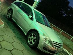 Silber Gebraucht 2006 Mercedes R350 Van / Kleinbus | 5.000 € (Etwas zu teuer)