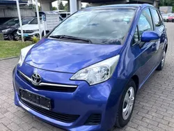 Blau Gebraucht 2011 Toyota Verso-S Life Van / Kleinbus | 5.650 € (Fairer Preis)
