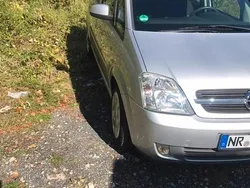 Silber Gebraucht 2005 Opel Meriva Van / Kleinbus | 2.399 € (Fairer Preis)