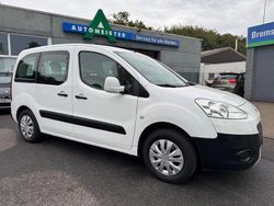 Weiß Gebraucht 2014 Peugeot Partner Tepee Van / Kleinbus | 6.900 € (Fairer Preis)