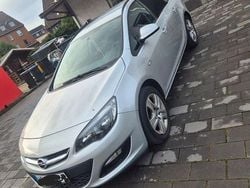 Silber Gebraucht 2015 Opel Astra Edition Kombi | 4.400 € (Guter Preis)