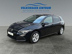 Deep black perleffekt (metallic) Gebraucht 2022 VW Golf VIII Life Limousine | 18.990 € (Fairer Preis)