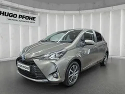 Gray metallic Gebraucht 2020 Toyota Yaris Limousine | 17.450 € (Guter Preis)
