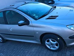 Silber Gebraucht 2005 Peugeot 206 Kleinwagen | 1.199 € (Fairer Preis)