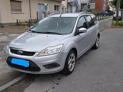 Silber Gebraucht 2010 Ford Focus Kombi | 2.500 € (Guter Preis)