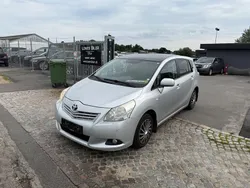 Silber Gebraucht 2011 Toyota Verso Life Van / Kleinbus | 3.800 € (Fairer Preis)