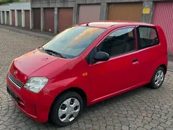 Rot Gebraucht 2005 Daihatsu Cuore Kleinwagen | 2.100 €