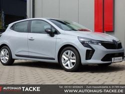 Rafalegrau Gebraucht 2025 Renault Clio V Evolution Limousine | 18.990 € (Fairer Preis)