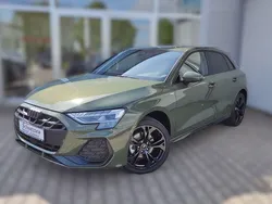 Grün Neu 2025 Audi A3 Sportback S-Line Limousine | 40.990 € (Fairer Preis)