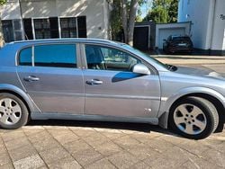 Silber Gebraucht 2005 Opel Signum Elegance Kleinwagen | 1.250 € (Fairer Preis)