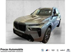 Grau Gebraucht 2024 BMW X7 M Sport SUV | 94.495 €