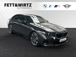 Sophistograu brillanteffekt metallic Gebraucht 2024 BMW 520 M Sport Limousine | 51.390 € (Guter Preis)