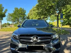 Grau Gebraucht 2017 Mercedes GLC250 SUV | 24.900 € (Fairer Preis)