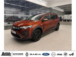 Terracottabraun met. (cnz) Gebraucht 2025 Dacia Jogger Extreme Van / Kleinbus | 20.880 € (Fairer Preis)