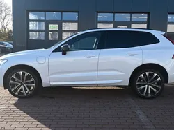 Weiß Gebraucht 2021 Volvo XC60 R-Design SUV | 48.900 € (Fairer Preis)