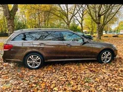 Schwarz Gebraucht 2016 Mercedes E200 Edition Kombi | 17.990 € (Guter Preis)
