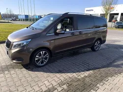 Gebraucht 2015 Mercedes V250 Avantgarde Edition Van / Kleinbus | 32.500 € (Teuer)