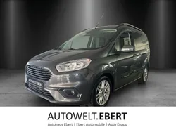 Keine (magneticgraumetallik) Gebraucht 2022 Ford Tourneo Courier Titanium Van / Kleinbus | 18.980 € (Etwas zu teuer)